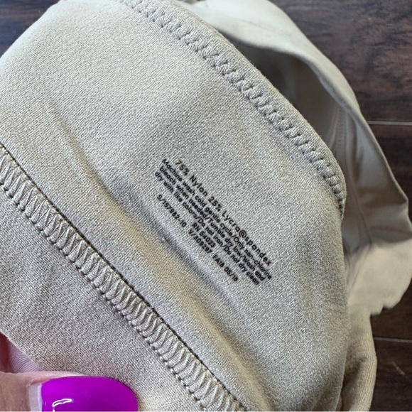 Athleta Everyday in Powervita Bra - Picture 5 of 6